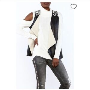 Flying Tomato 100% polyester black faux leather & sherpa vest EUC size‎ small